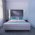 فندق رد آند بلو ديزاين براغ