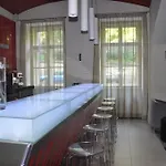 رد آند بلو ديزاين براغ