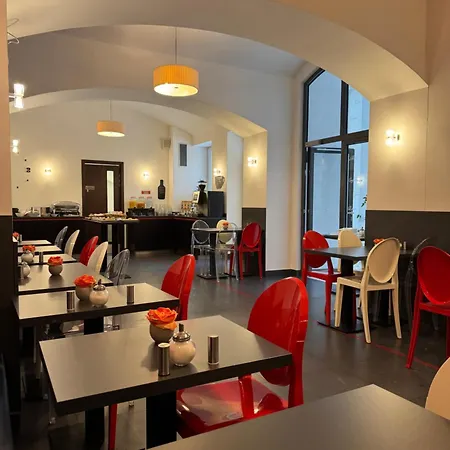 Red & Blue Design Praga
