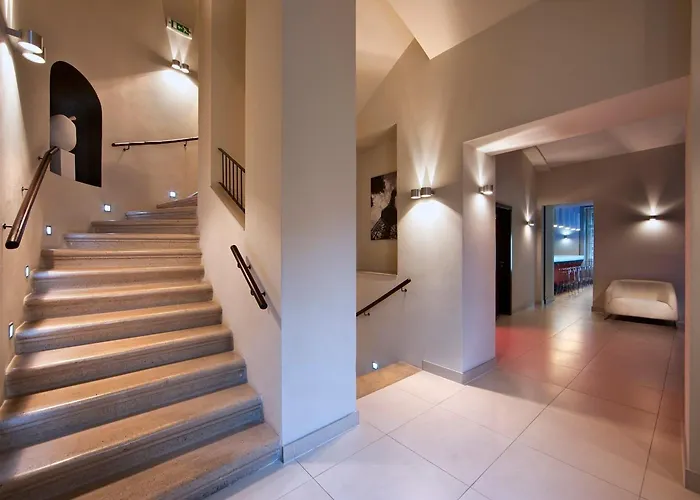 Hotel Red & Blue Design