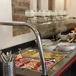 فندق رد آند بلو ديزاين 4*