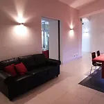 رد آند بلو ديزاين 4*