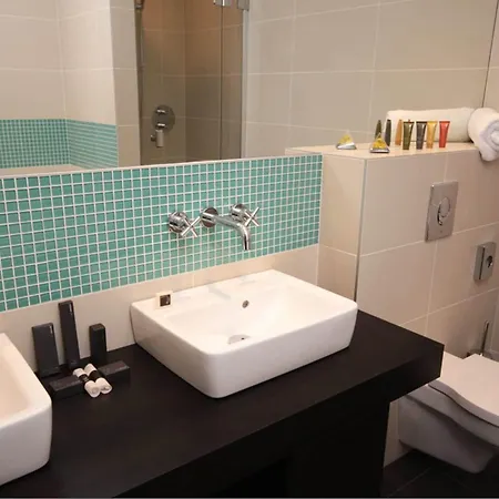Red & Blue Design Hotel 4*