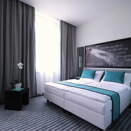 Hotell Red & Blue Design