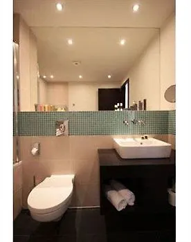 فندق رد آند بلو ديزاين 4*
