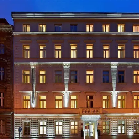 Red & Blue Design Hotel 4*
