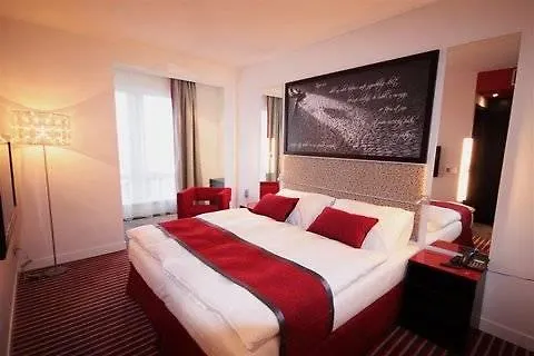 Szálloda Red & Blue Design 4*