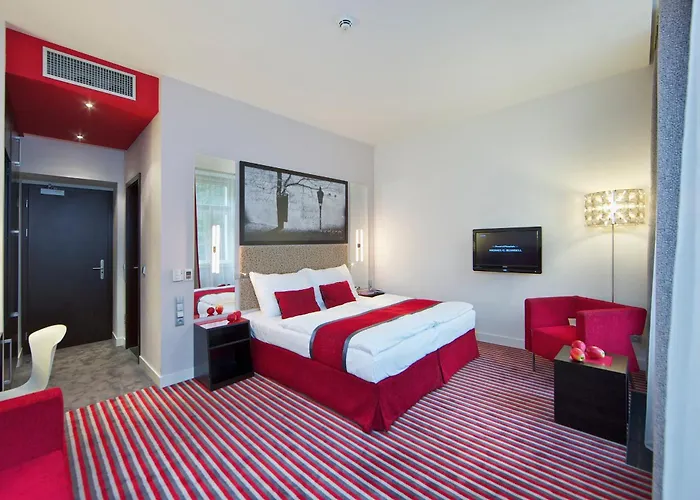 Red & Blue Design Otel