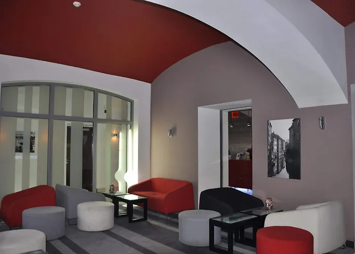 Otel Red & Blue Design
