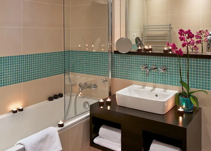 Otel Red & Blue Design 4*