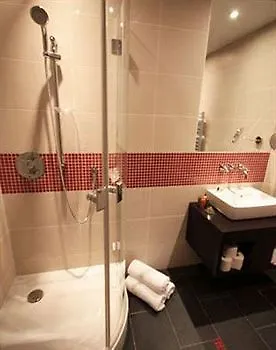 Otel Red & Blue Design 4*