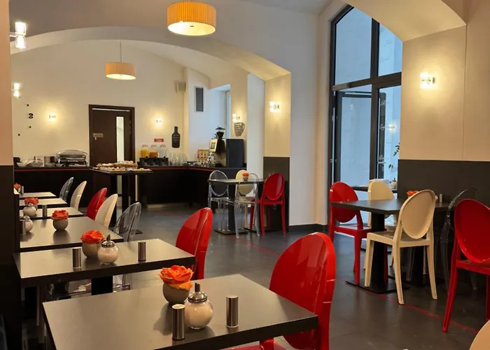 Red & Blue Design Praag
