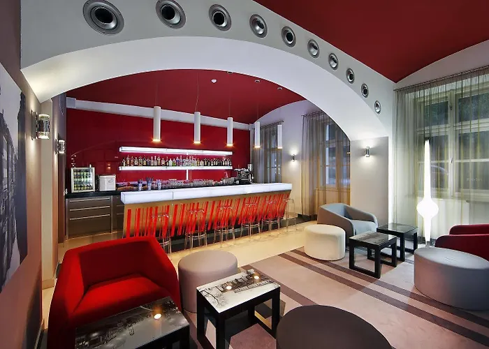 Red & Blue Design Praag