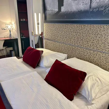 Red & Blue Design Hotel Prague