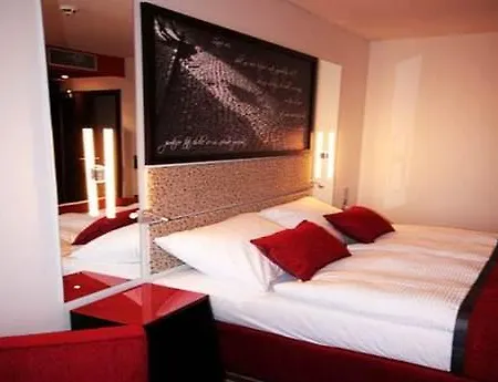 Red & Blue Design 4* Prague