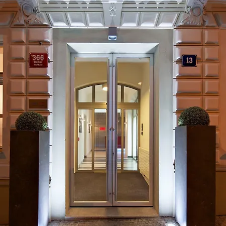 Red & Blue Design Hotel 4*