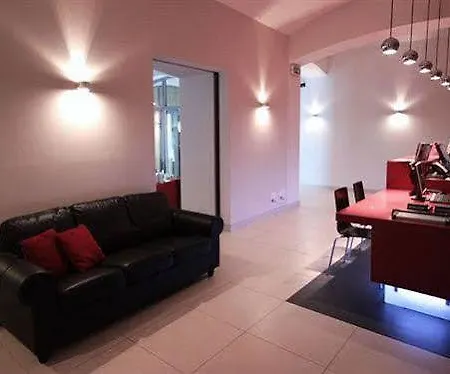 Hotel Red & Blue Design 4*